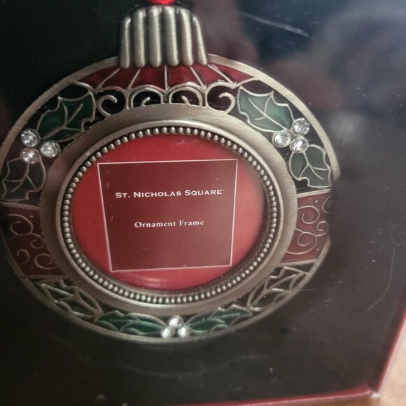 St Nicholas Square ~ beautifully detailed Enameled metal Christmas Ornaments - Picture 3 of 6